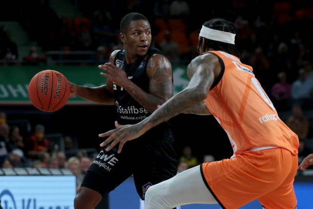 在另一边 在另一边